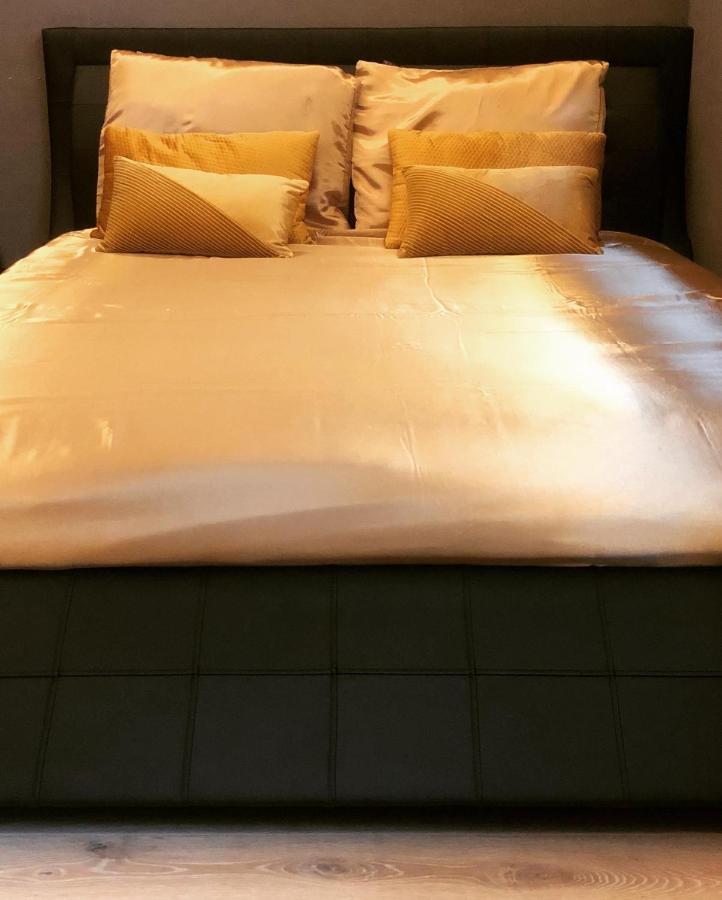 ヘラールツベルヘン Casa Via Bed & Breakfast エクステリア 写真